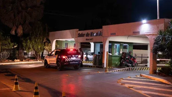 Sem exposição ou medidas intrusivas: como Moraes ordenou vigilância de Bolsonaro
