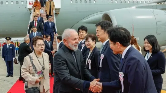 Lula desembarca no Japão para fortalecer relações comerciais
