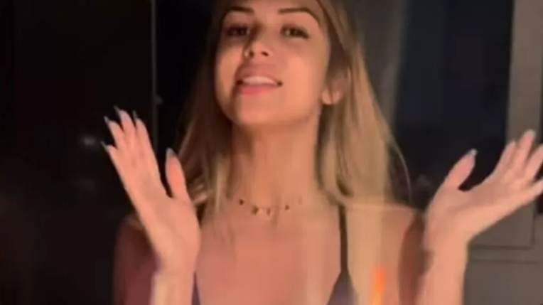 Melody comemora aniversário com idade errada e confunde fãs