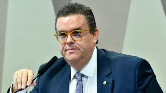Lula que ‘mandou chamar a polícia’ para acabar com fraude do INSS, diz ministro