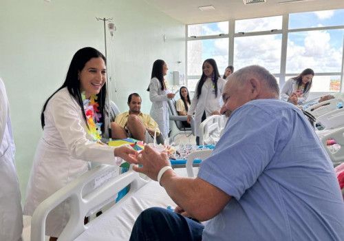 Hospital do Coração Alagoano promove ação sobre a importância da hidratação para pacientes cardíacos