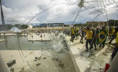 Anistiar crimes contra democracia é inconstitucional, dizem juristas