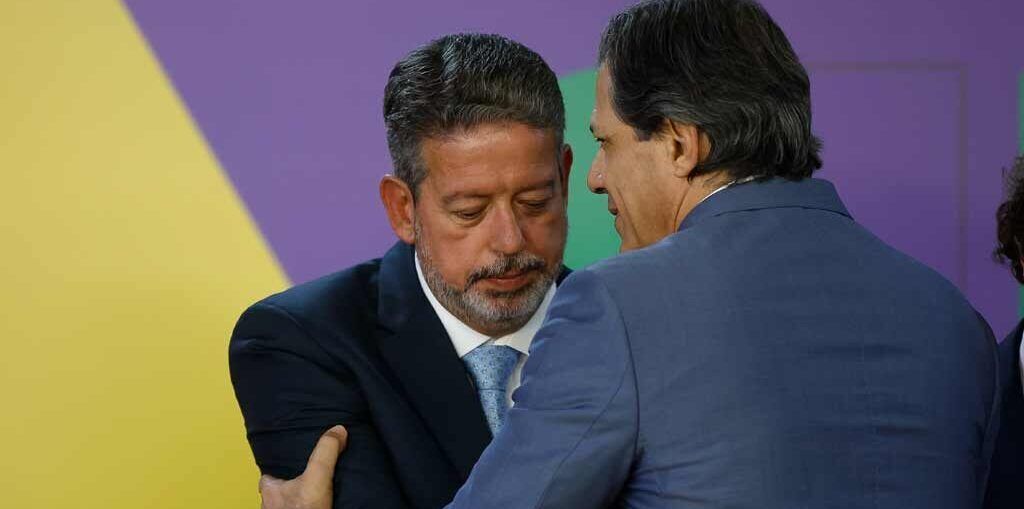 Lira x Haddad: quem vai piscar primeiro?