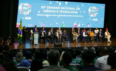 Semana em Brasília mostra a jovens que educação é chave para inclusão