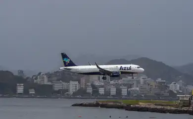 Preço médio de passagens aéreas diminuiu 5,1% em 2024, diz ministro