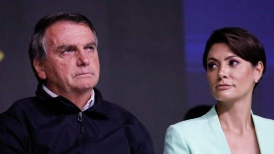 Impedido de ir à posse de Trump, Bolsonaro diz que será representado por Michelle