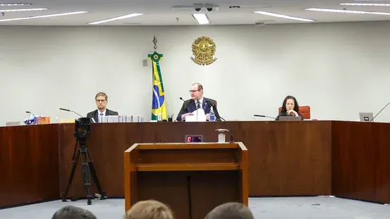 Saiba como foi o 1º dia do julgamento de Bolsonaro e mais sete réus