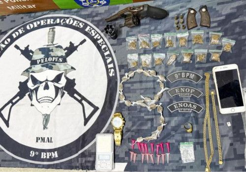 Jovem é preso com arma de fogo e drogas durante patrulhamento da PM em Delmiro Gouveia