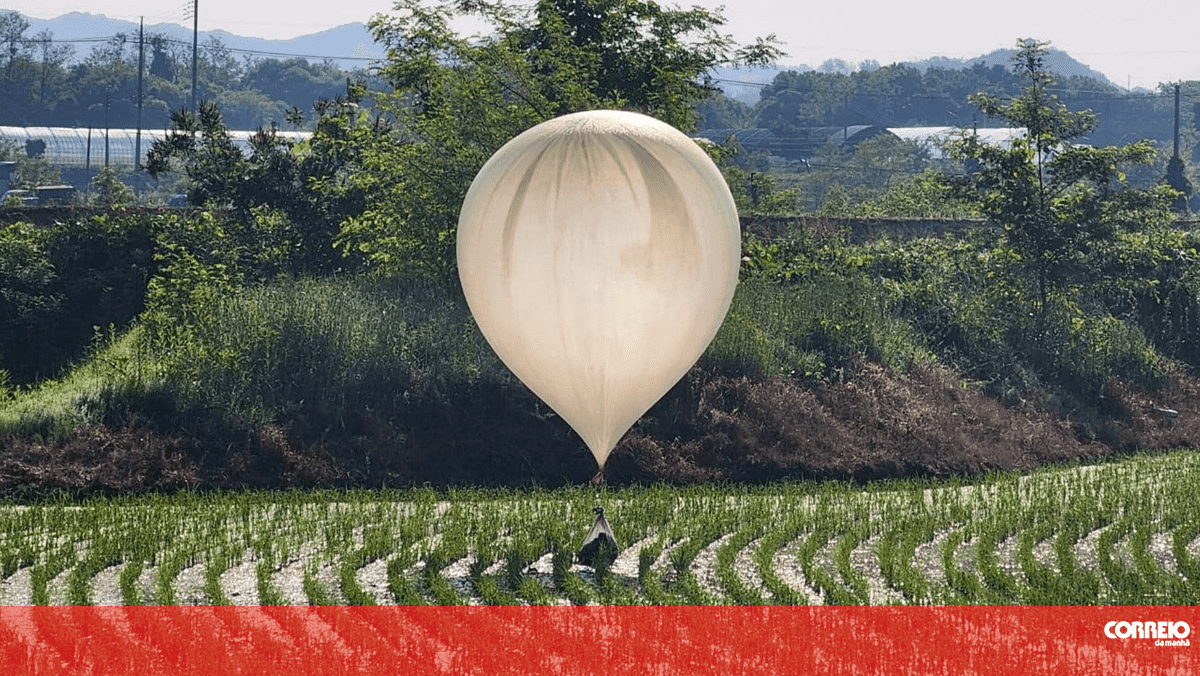 Coreia do Norte envia dezenas de balões com lixo e fezes para a Coreia do Sul, dizem militares