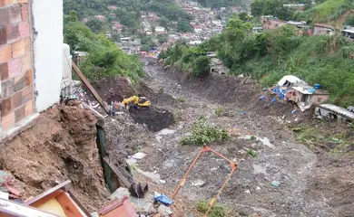 Após 15 anos, sobreviventes contam traumas de temporais em Niterói