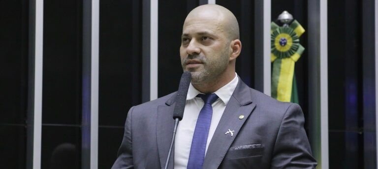 Daniel Silveira chama Marcos do Val de ‘palhaço’ e rechaça plano golpista
