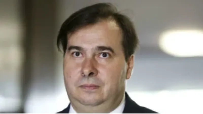 Rodrigo Maia vê Lula favorito em 2026