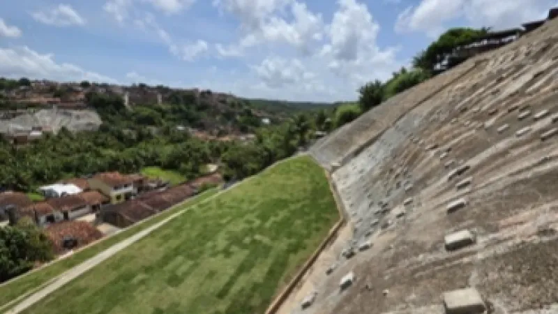Infraestrutura conclui obra de contenção em mais um ponto de encosta na Chã de Bebedouro