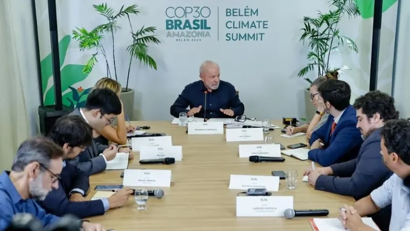 Às vésperas da COP30 em Belém, Lula apresenta à imprensa estrangeira medidas de segurança pública e combate ao crime
