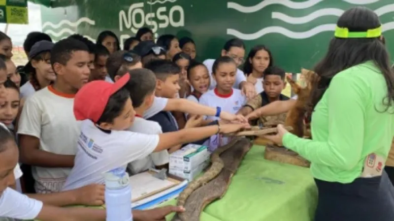 Projeto Nossa Praia mobiliza alunos em ação de limpeza no litoral alagoano
