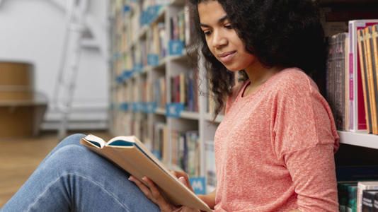 Cinema e livros são maior consumo cultural dos brasileiros, diz pesquisa