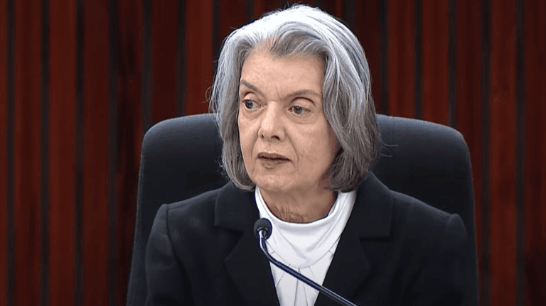 TSE já está se preparando para eleições de 2026, diz Cármen Lúcia