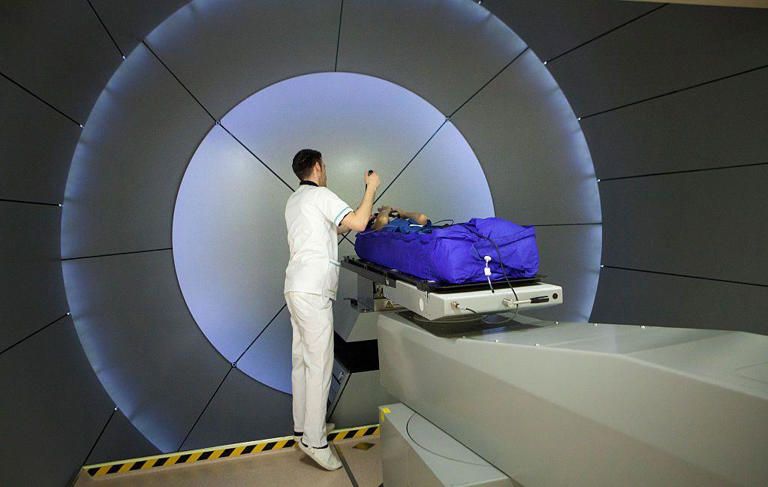 Os tratamentos ultrarrápidos contra o câncer que podem substituir a radioterapia no futuro