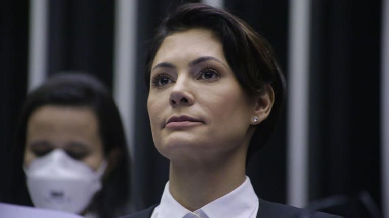 Cid: Michelle Bolsonaro "entrou em pânico" ao ver mudança sair do Alvorada