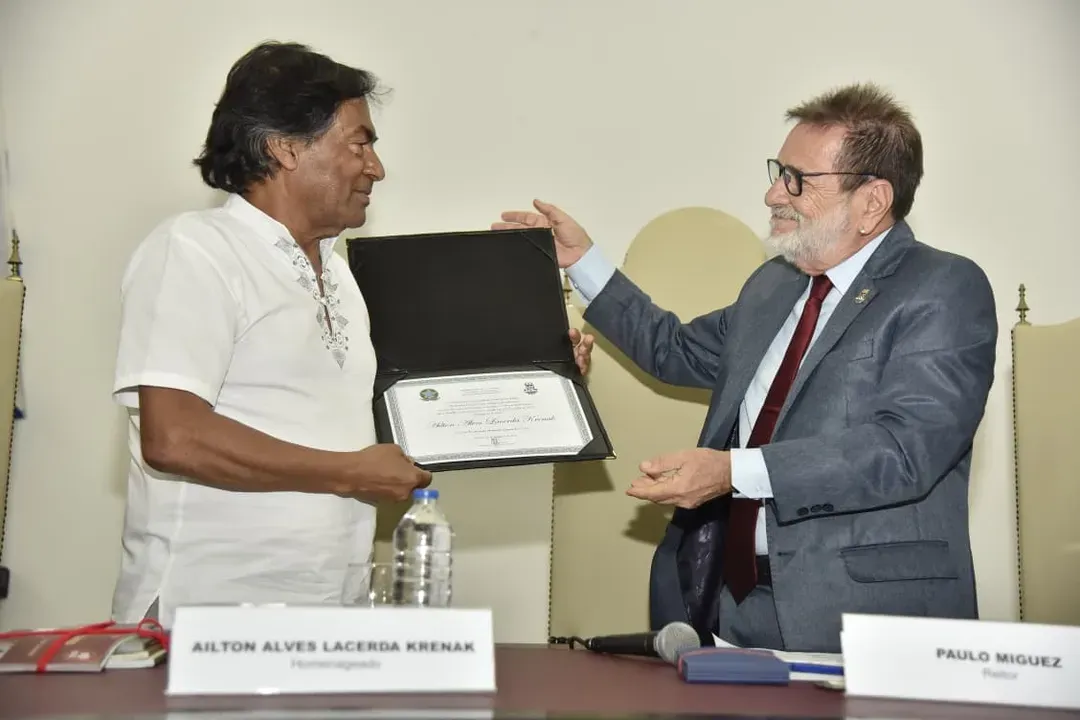 Intelectual indígena, Ailton Krenak recebe título de honra da UFBA