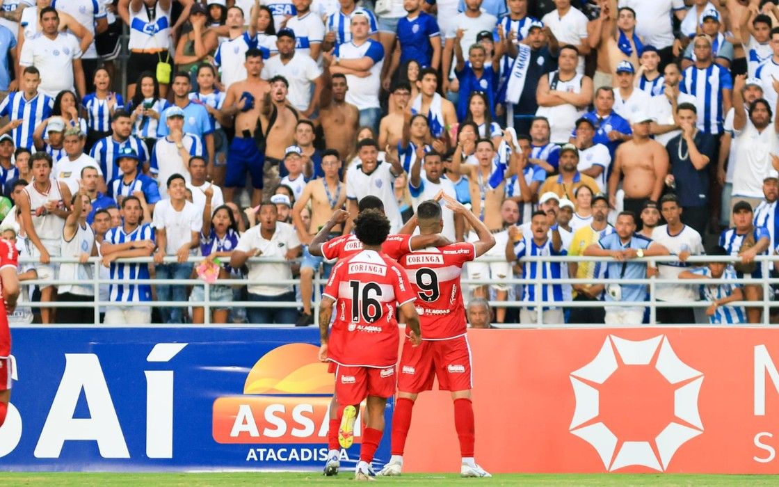 CRB vence o clássico e assume a liderança da competição 