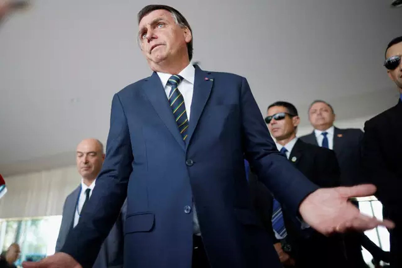 "Não foi por maldade", declara Bolsonaro sobre cortes na Educação