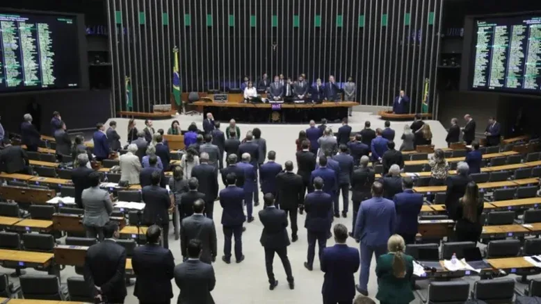 Partidos do Centrão pedem para STF manter suspensão de decreto que aumenta IOF