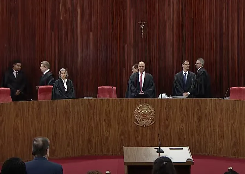 Cármen Lúcia é eleita presidente do TSE e vai comandar as eleições de 2024