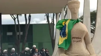 STF tem maioria para condenar mulher que escreveu “perdeu mané” em estátua