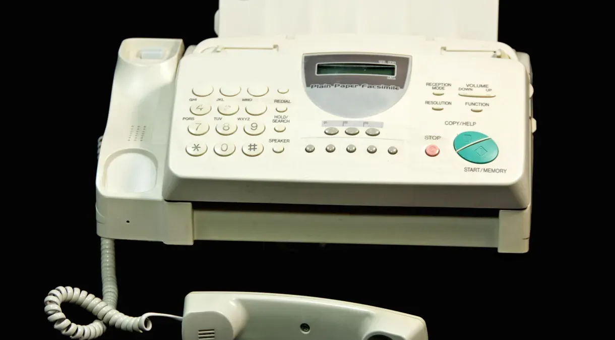 Museu de eletrônicos reúne relíquias que geração Z desconhece