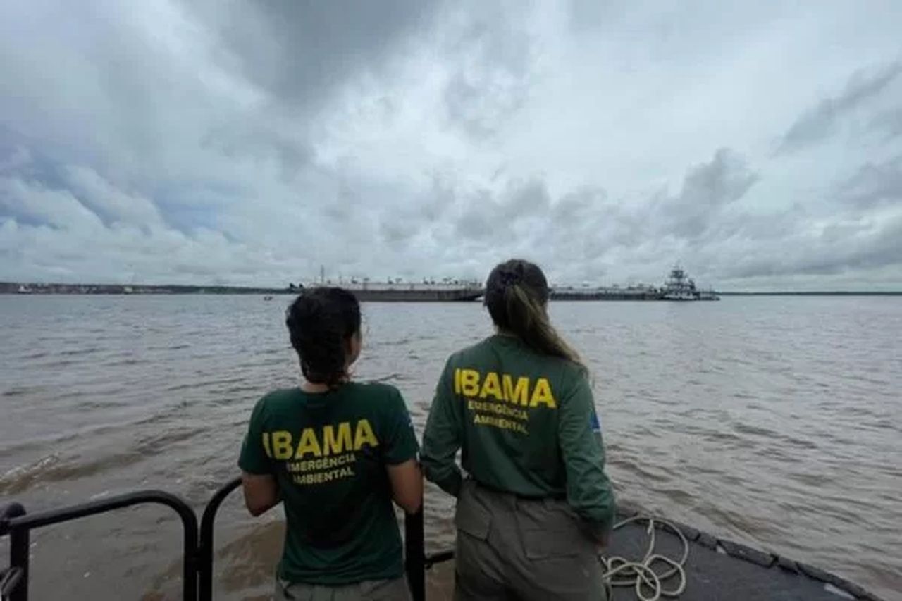 Ibama aplica R$ 125 mil em multas contra embarcações irregulares no AM