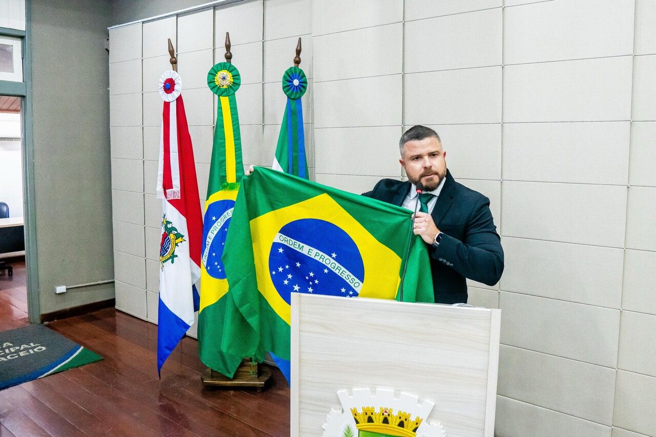 Projeto de Lei de Thiago Prado propõe momentos cívicos nas escolas municipais de Maceió