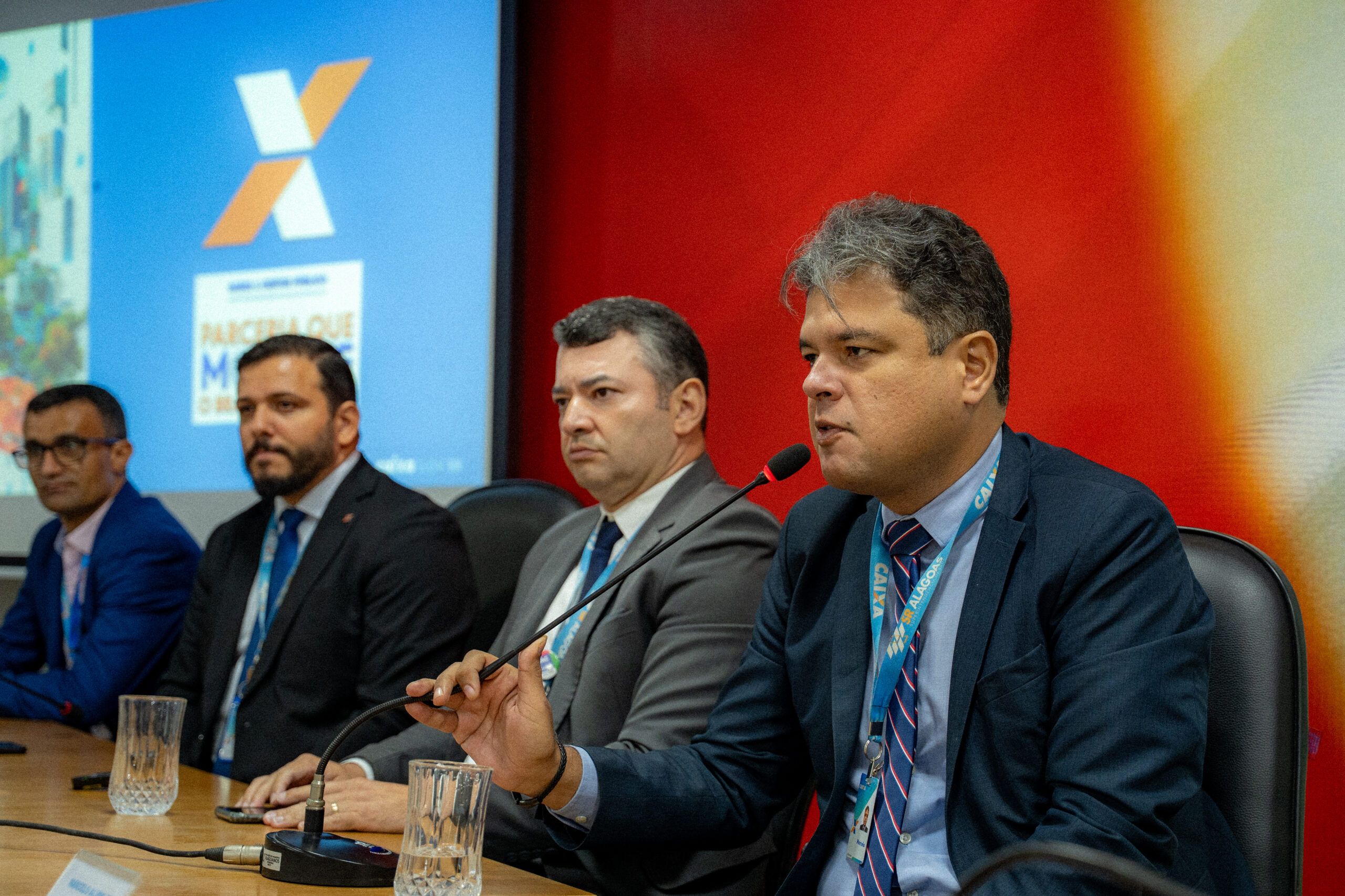 Caixa apresenta a prefeitos novas operações para PAC e construção de casas Municípios