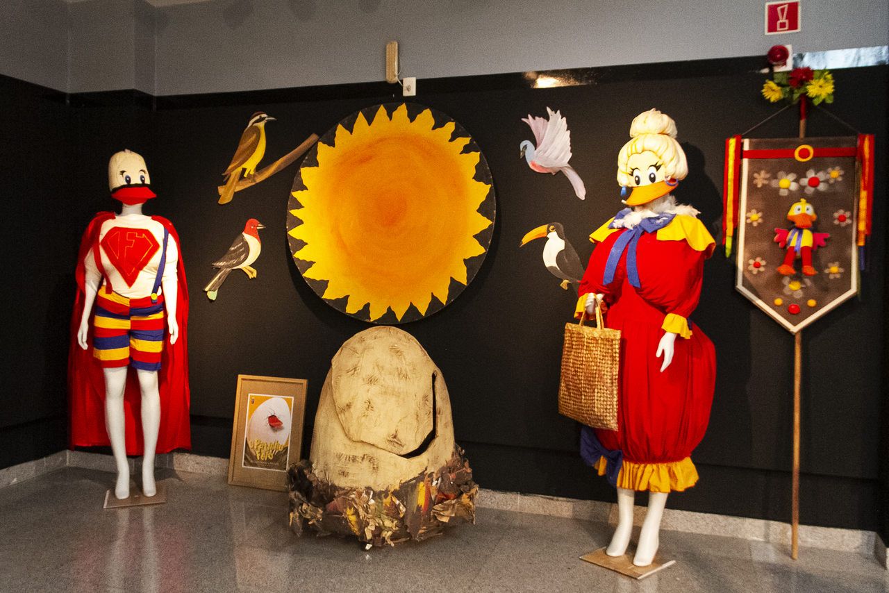"Últimos dias de visitas à exposição “Meu Mundo é o Papel”
