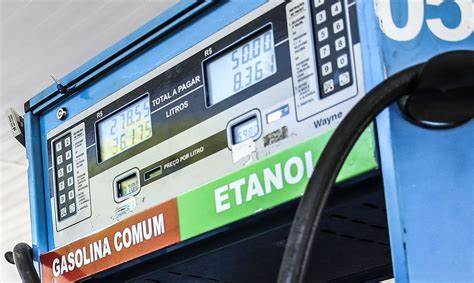 Gasolina a R$ 4 e chopp a R$ 7: 100 mil lojas aderem a "dia sem imposto"