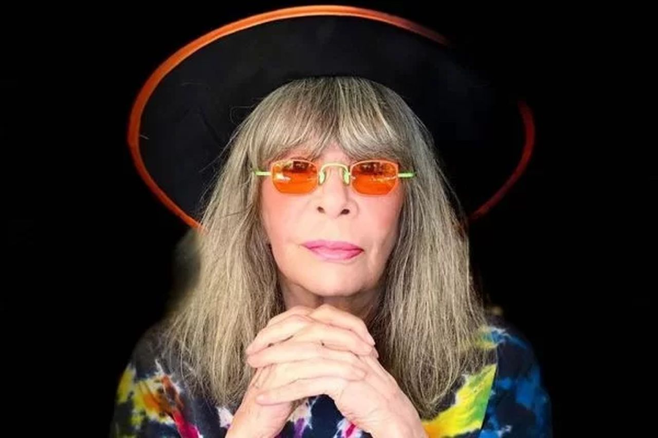 Família de Rita Lee se manifesta após internação da cantora