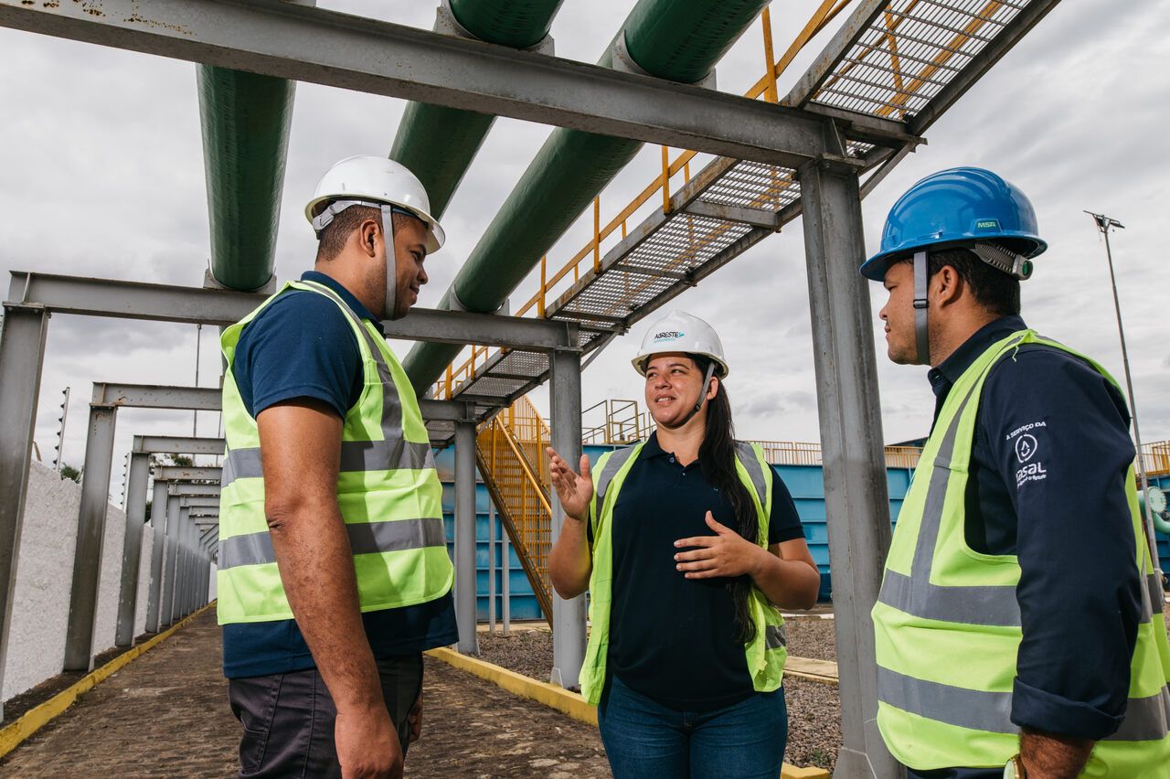 Agreste Saneamento celebra o 'Maio Amarelo' com compromisso com a segurança no trabalho