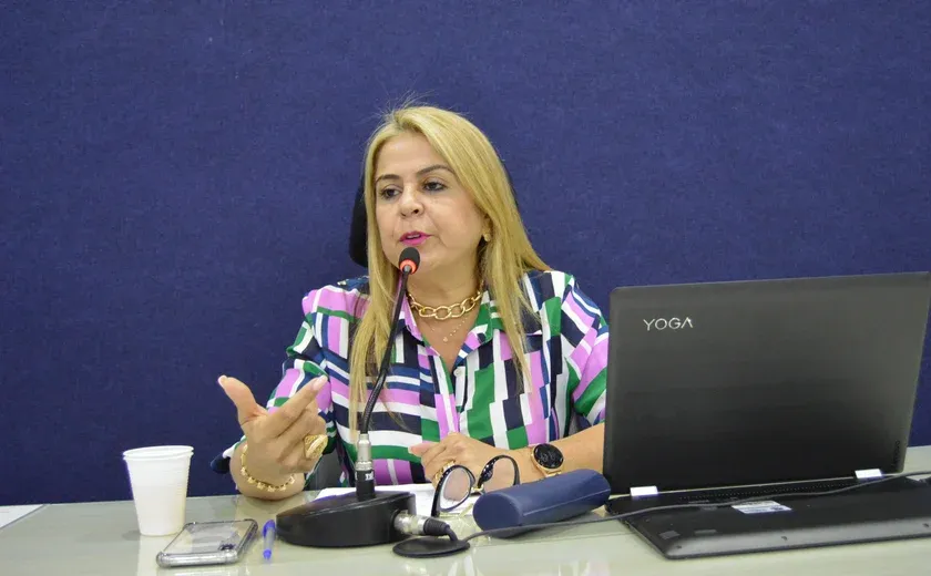 Silvânia busca reeleição defendendo mais emprego, educação e atenção às mulheres