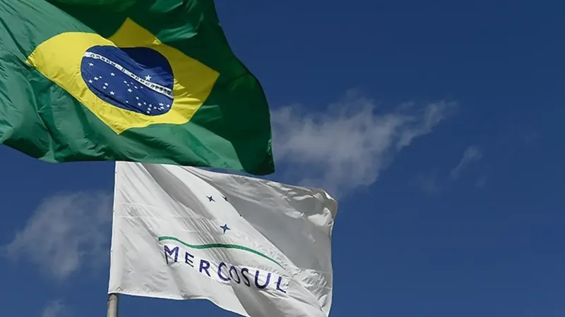 Lula vai ao Paraguai participar da 68ª Cúpula do Mercosul