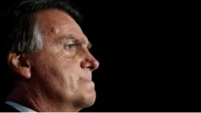 Família diz que Bolsonaro volta a ter mal-estar e médico é chamado