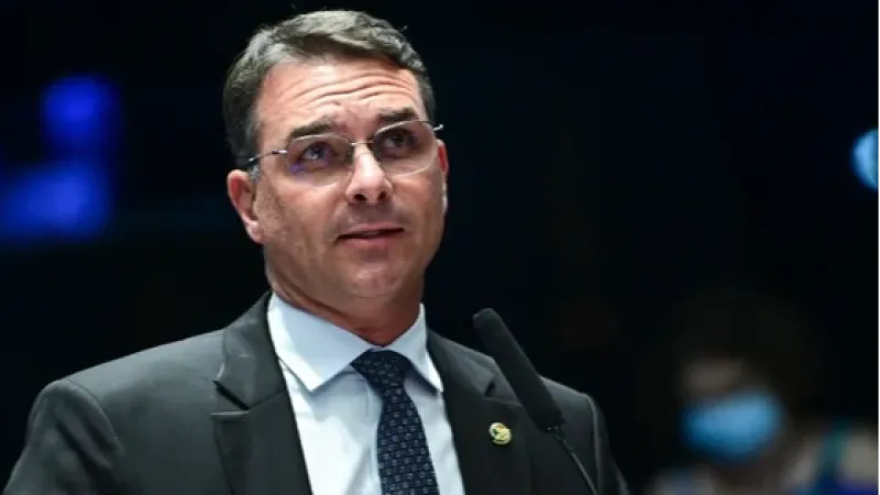 Bolsonaristas ainda resistem à candidatura de Flávio Bolsonaro: ‘Apenas sobrenome’