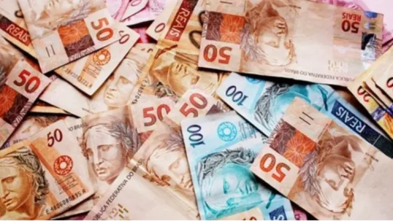 Salário mínimo será de R$ 1.621 em 2026, valor menor que o previsto na LDO