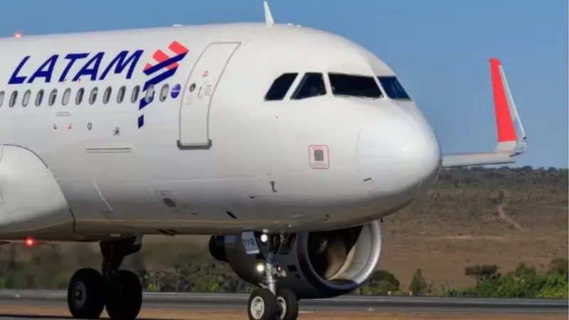 Pela primeira vez em cinco anos, avião supera o ônibus como meio de transporte mais usado em viagens