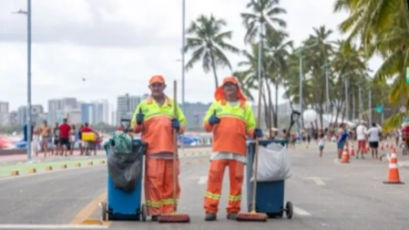 Serviços de limpeza serão reforçados durante prévias carnavalescas