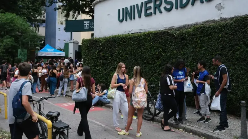 Enem 2025: candidatos fazem prova de matemática e ciências da natureza