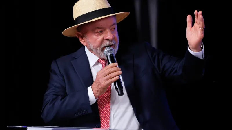Lula parabeniza Colômbia após eleição com vitória da direita