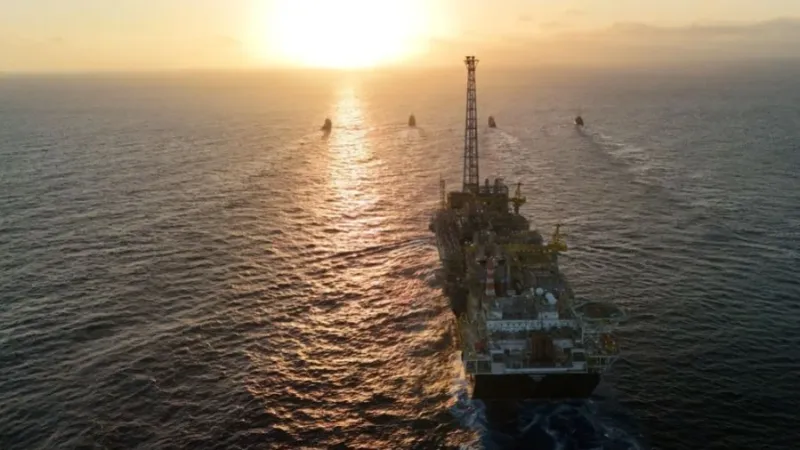 Petrobras tem lucro de R$ 32,7 bi no 3º trimestre e anuncia R$ 12,16 bi em dividendos