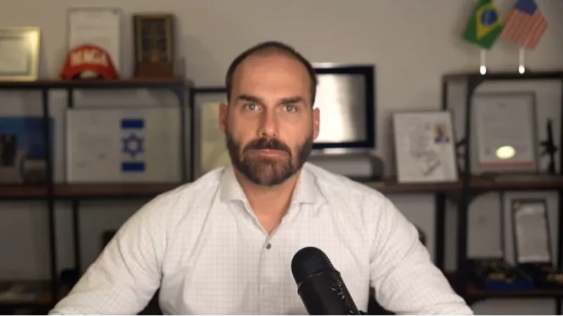 Louco x político de M: Eduardo e governador do MT discutem online