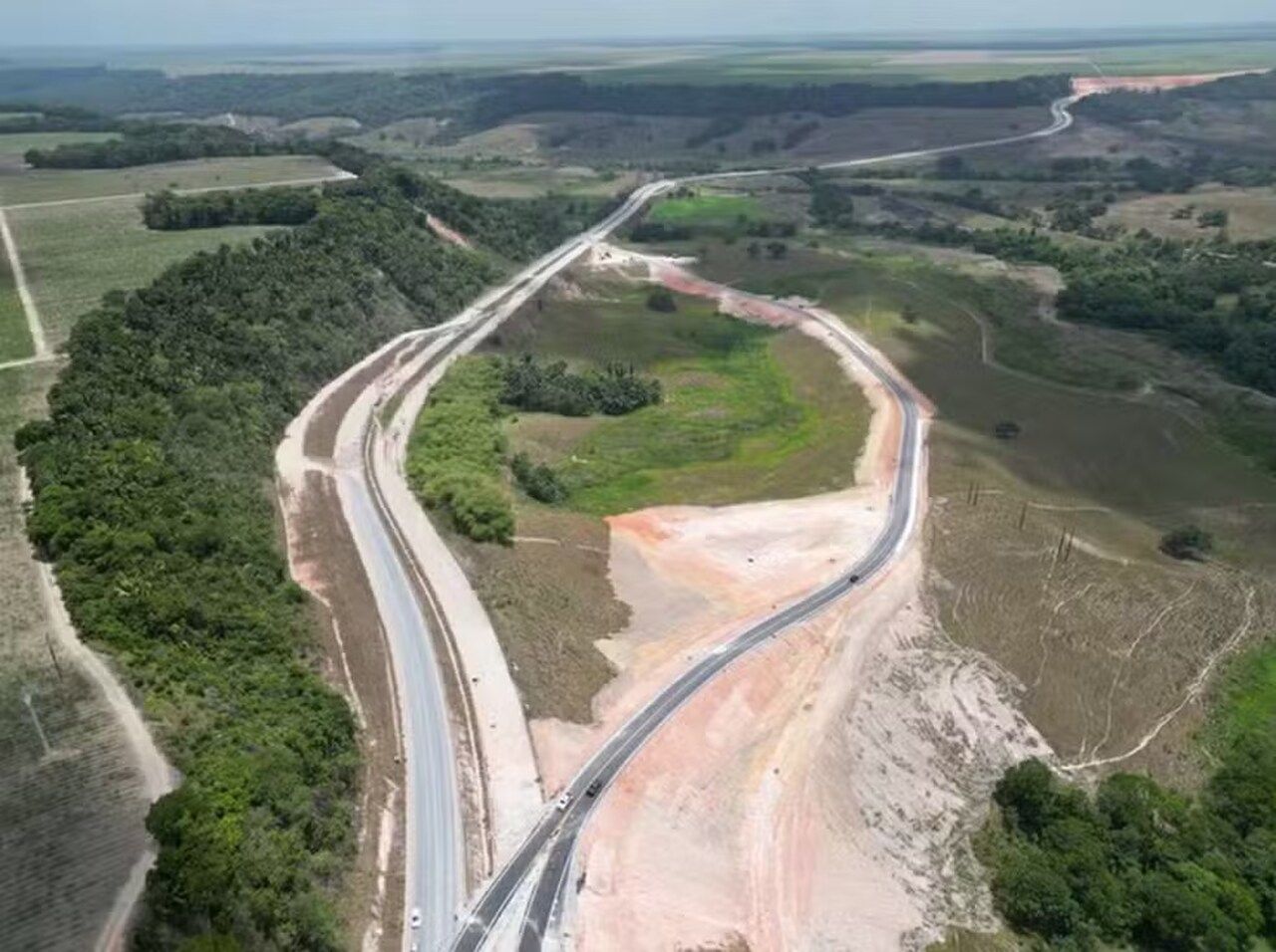 Trecho da BR-101 em Alagoas é interditado para instalação de lombadas após registro de acidentes