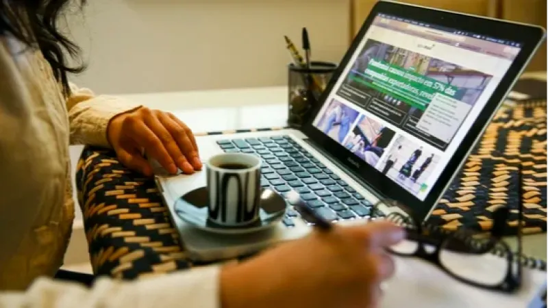 Proporção de quem estava em home office recua em 2024, diz IBGE